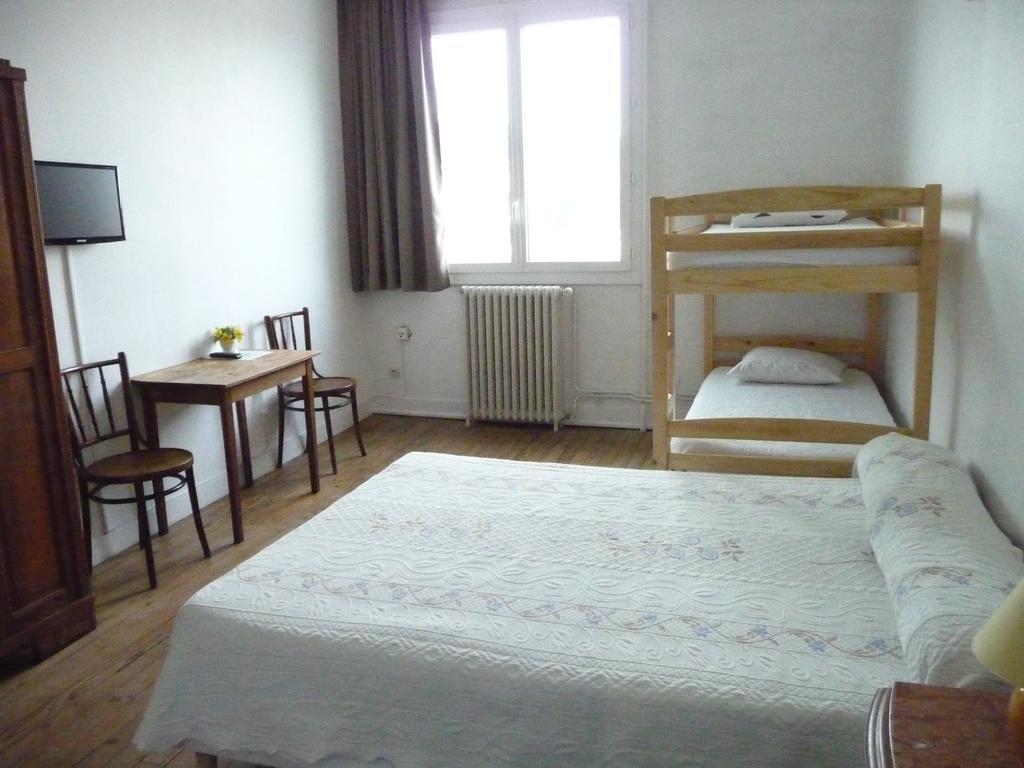 Hotel De La Gare Périgueux Quarto foto