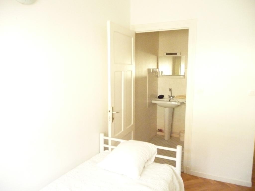 Hotel De La Gare Périgueux Quarto foto